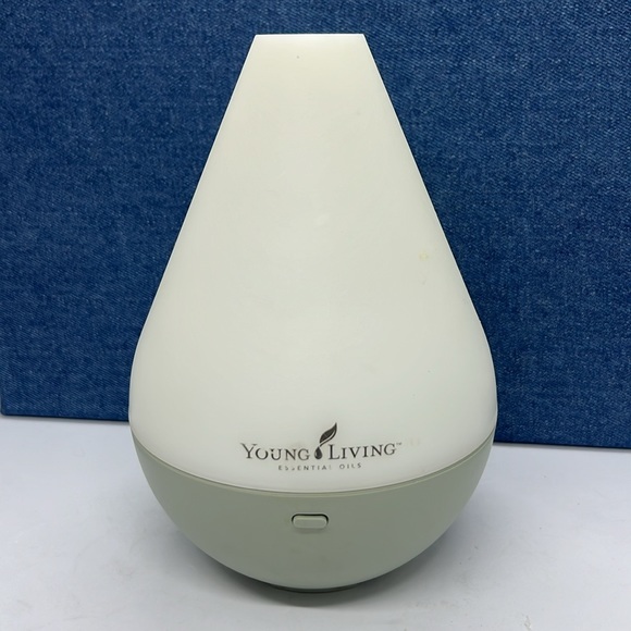 Young Living Dewdrop Ultrasonic Mist EO Diffuser - Picture 1 of 9